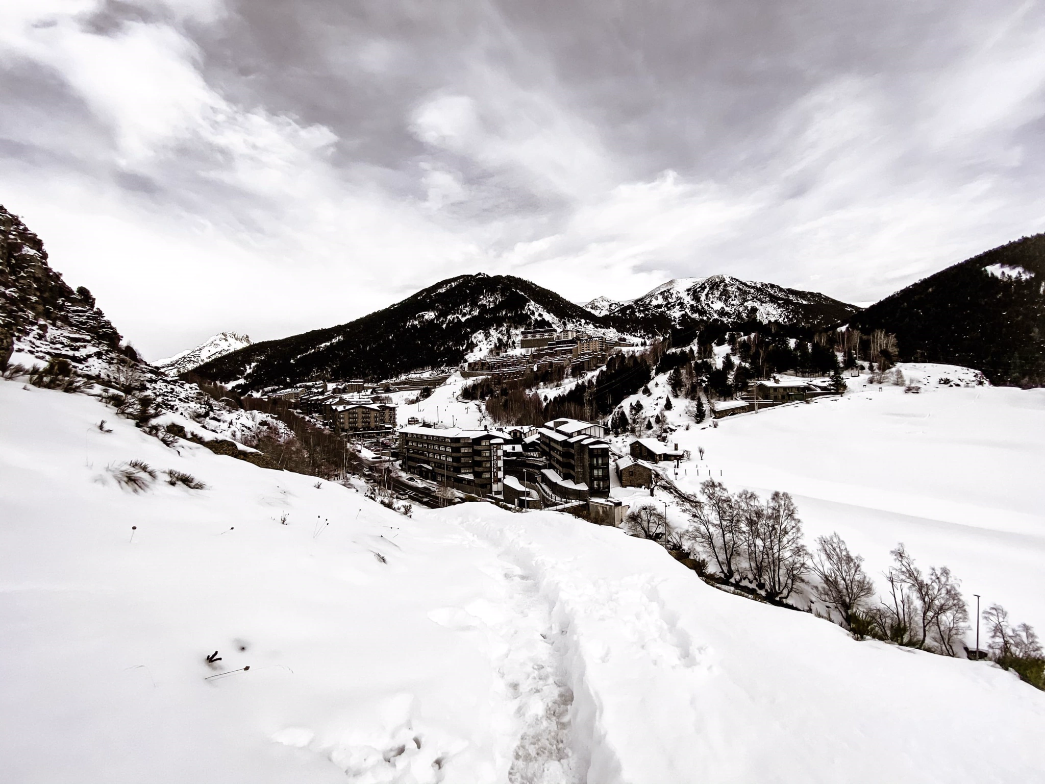 El valle de El Tarter bajo la nieve