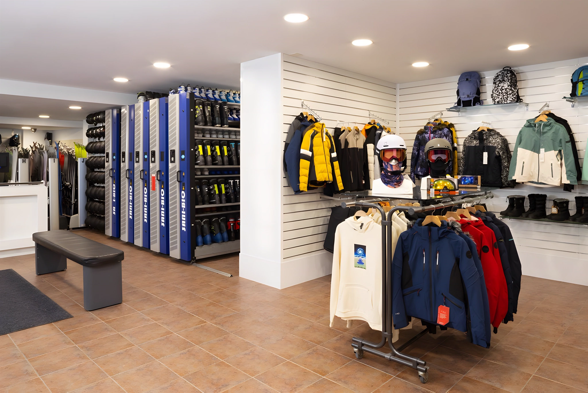 Tienda de alquiler de esquí en el hotel